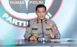 Polri harus bisa menjamin keamanan masyarakat yang melaporkan oknum anggota Polri yang mabuk-mabukan (antaranews melalui suarasurabaya.net)