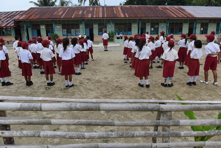 Orangtua Di Mentawai Was-Was Lepas Anak Ke Sekolah / republika.co.id