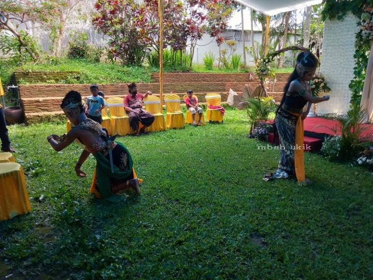 ...dan mendorong Panji Asmarabangun. Dokpri