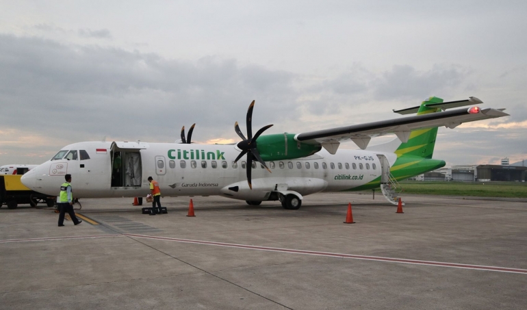 Citilink ATR 72-600 rute HLP-BDO. Sumber: firstmareza.com