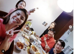 Greysia Polii saat diundang makan bersama oleh keluarga Chang Ye Na: www.instagram.com/greyspolii