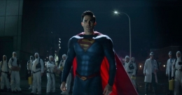 Tyler Hoechlin berperan sebagai Superman di serial 