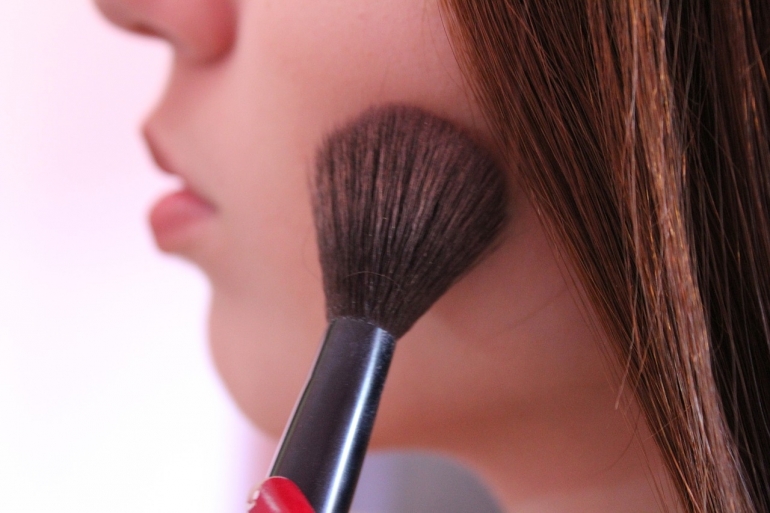 Make up (Sumber: pixabay.com)