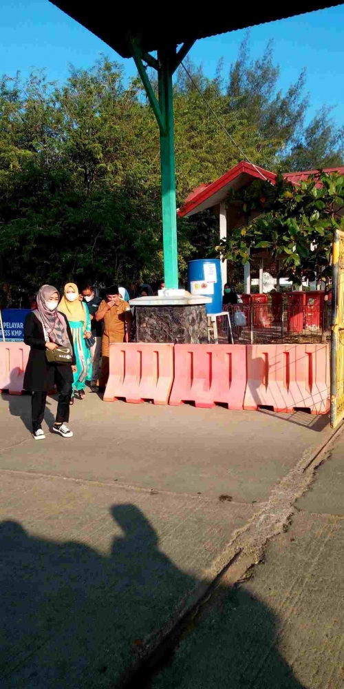 Rombongan Istri Gubernur Aceh, Dyah Erti Idawati di Pelabuhan Ulee Lheue Banda Aceh (Doc Rachmad Yuliadi Nasir/Istimewa)