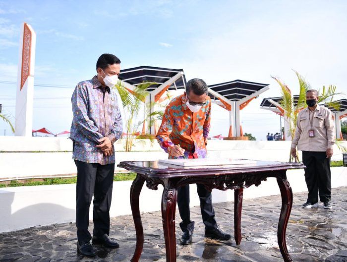 Peresmian pembangunan Amphiteater di Jl Metro Tanjung Bunga kota Makassar, 25 Pebruari 2021 merupakan proyek terakhir diresmikan Gubernur NA sebelum diciduk KPK/Ft:ist