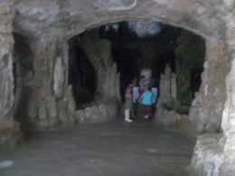 pintu masuk ke gua (dok pribadi)