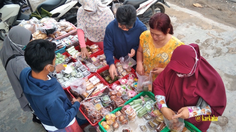 Suasana Pagi Terbaru di Lapak Wadai Mbak Mida | @kaekaha