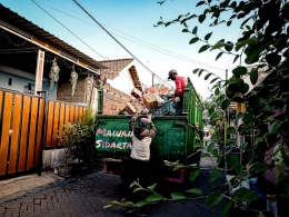 Truk khusus untuk mengangkut sampah warga (Dokumentasi Mawan Sidarta) 