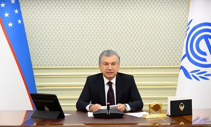 Presiden Uzbekistan Shavkat Mirziyoyev saat Pidato dalam KTT ke-14 ECO. Sumber gambar https://dunyo.info/