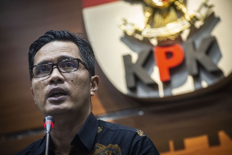 KPK tengah menyelidiki kasus suap pejabat Direktorat Jenderal Pajak. Foto: kompas.com.