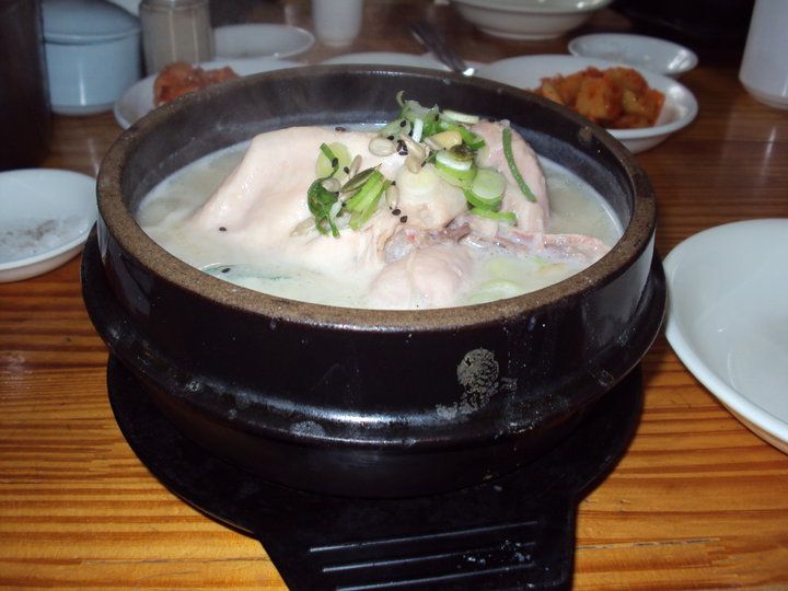 Sup ayam sepenuh mangkuk (Foto: dokpri) 