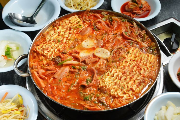 Ilustrasi Makanan Korea (sumber: Kompas.com)