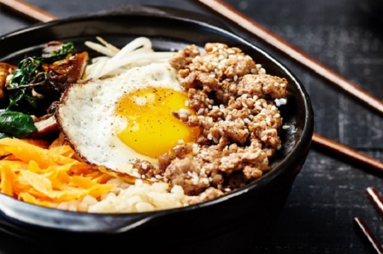 Ilustrasi Makanan Korea (sumber: lifestyle.sindonews.com)