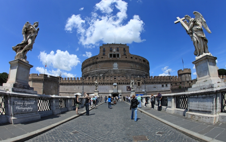 Castel Sant' Angelo, salah satu lokasi syuting film. Sumber: koleksi pribadi