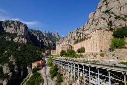 Biara Montserrat, Spanyol. Sumber: koleksi pribadi