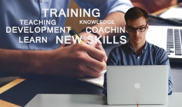 Pengajaran dan bimbingan untuk karyawan (Sumber: pixabay.com)
