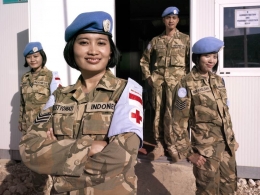 Kontingen penjaga perdamaian dari Indonesia yang dikerahkan ke UNFIL, Lebanon pada tahun 2012 | Foto diambil dari LowyInstitute.org/UN Photo