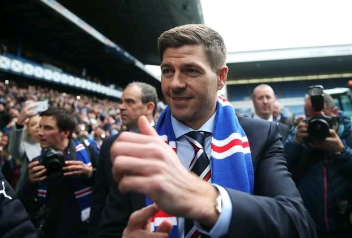 Steven Gerrard, pelatih Glasgow Rangers (Goal.com)