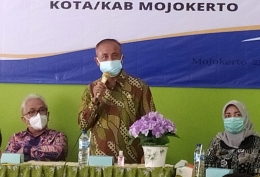 Drs. H. Sugiono, M.Pd,, Ketua MKKS SMA Kabupaten Mojokerto saat memberikan sambutan pada Pembentukan HIMO SMA Mojokerto|Dok HIMO SMA Mojokerto