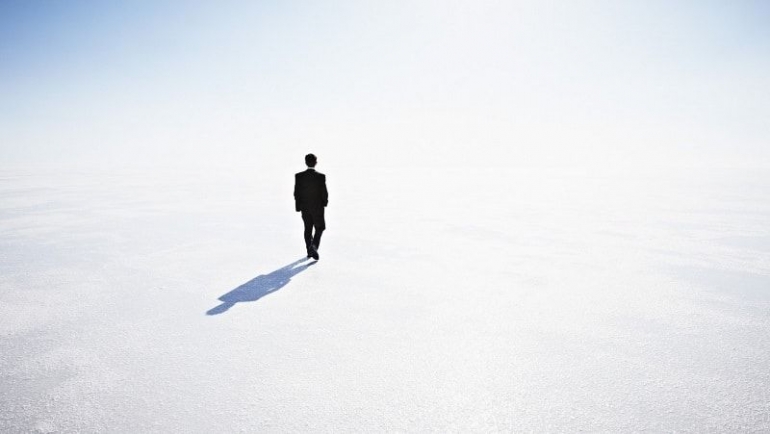 lelaki berjalan ke arah yang lebih baik (sumber gambar: rumaysho.com)