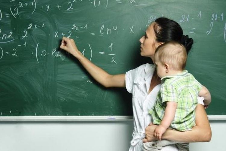 Ilustrasi: Orangtua juga harus memiliki wawasan dan kemampuan berhitung yang baik agar bisa mendampingi anak-anak belajar dan mengerjakan tugas mata pelajaran Matematika dan mata pelajaran eksakta lainnya.| Shutterstock via edukasi.kompas.com