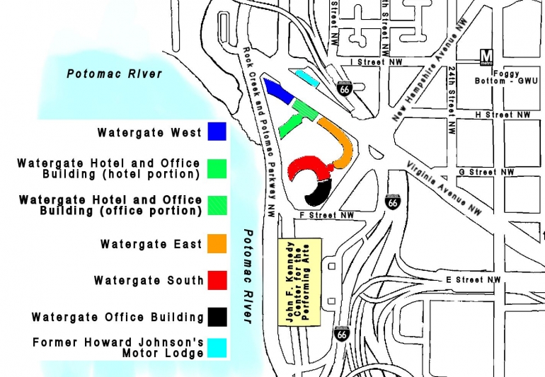 Watergate Office Building (warna hitam) lokasi penangkapan. Sumber: Tim1965 / wikimedia 