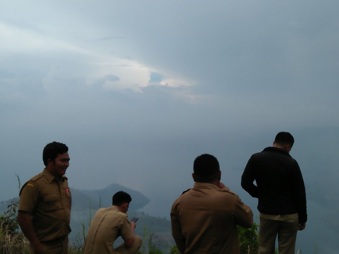 Panorama Danau Toba dari Sipiso-piso (Dokumentasi pribadi)