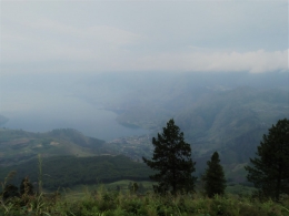 Panorama Danau Toba dari Bukit Sipiso-piso (Dokumentasi pribadi)