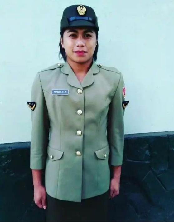 Aprilia Manganang berseragam Korp Wanita Angkatan Darat (dok: hitbanget.com)