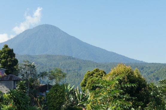 Gunung Agung by Pixabay.com