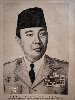 Bung Karno, presiden pertama RI (dokumentasi Mawan Sidarta, sumber : Indonesia, Ajam-Djantan-Sedjarah Dunia Baru) 