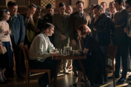 Adegan pertandingan catur di The Queen's Gambit (Sumber: thespec.com)