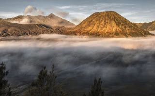Gunung Bromo - negeri di atas awan | Fotografer: Ho sung Zacho 