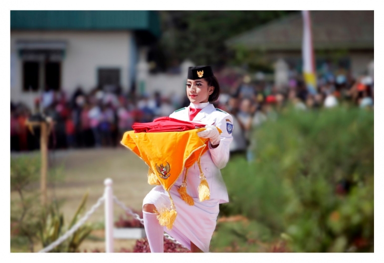 Pembawa Baki Sang Merah Putih pada upacara HUT RI ke 70 tahun 2015 di lapangan Ngaralamo Ternate. (17/8/2015) - dok. pribadi