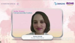Samira Shihab, Founder Stellar Women sedang presentasi (dokpri)