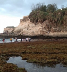 Foto batu karang di Pantai Klayar / dokpri