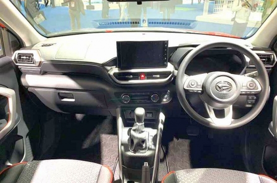 Interior Daihatsu Rocky. sumber: carmudi.co.id