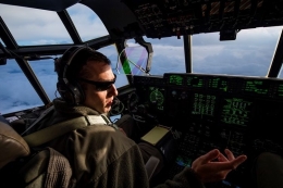 Ilustrasi pilot. (sumber: AFP / JONATHAN NACKSTRAND via kompas.com)