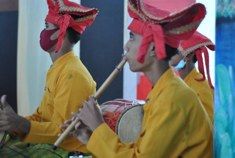 Wiwin dan Wahyu: gendang dan suling, keras dan lembut (Foto: Dokpri)