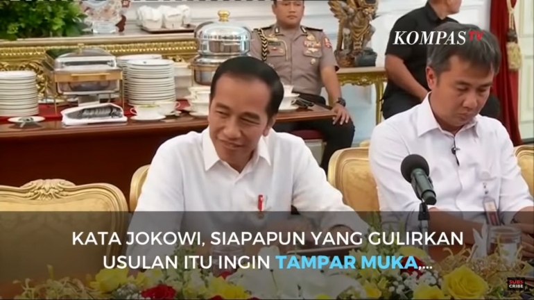 Konpers Jokowi membantah wacana presiden 3 periode di istana, 2/12/2021 (youtube.com/ Kompas TV).
