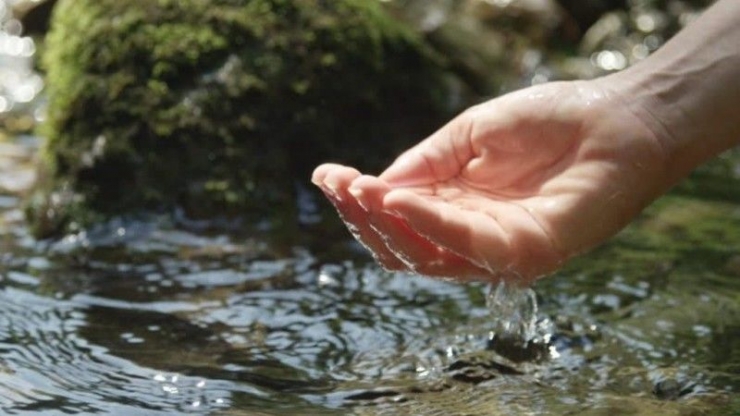 Menghargai dan menjaga air. (ilustrasi: NU Online)