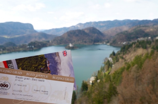 Tiket masuk Bled Castle beserta buku panduannya (Dokpri)