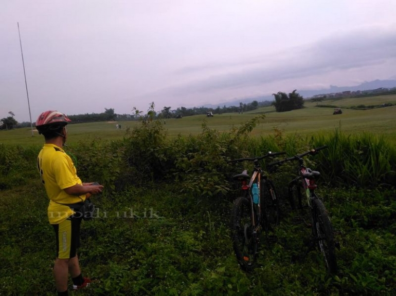 Pinggir lapangan golf. Dokumen pribadi.