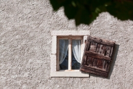 Ilustrasi jendela tua (Sumber: pixabay.com)