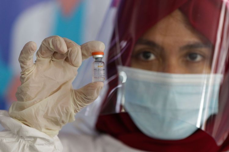Vaksin Covid-19 saat vaksinasi tahap kedua untuk pedagang Pasar Tanah Abang, Jakarta, Rabu (17/2/2021). (KOMPAS.com / KRISTIANTO PURNOMO)