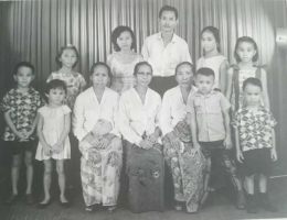 Foto 56 tahun yang lalu, ketika kami ke Jakarta tahun 1962 (dok pribadi)