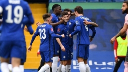 Pemain Chelsea merayakan gol ke gawang Sheffield United. (via firstsportz.com)