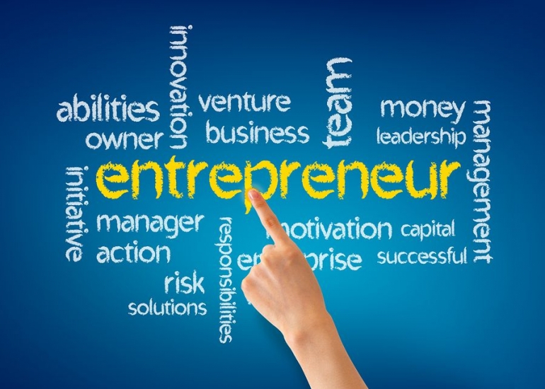 Redupnya Istilah 'Entrepreneur' (Source: Social Media Club)