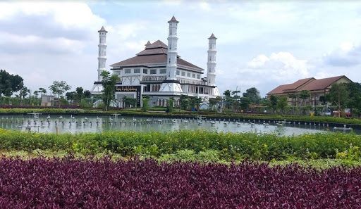 Masjid Tajug Gede Cilodong Purwakarta yang berada di Kecamatan Bungursari