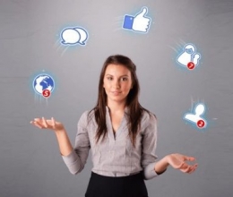 Ilustrasi: Memanfaatkan media sosial untuk menawarkan produk dan jasa (thebusinesswomanmedia.com)